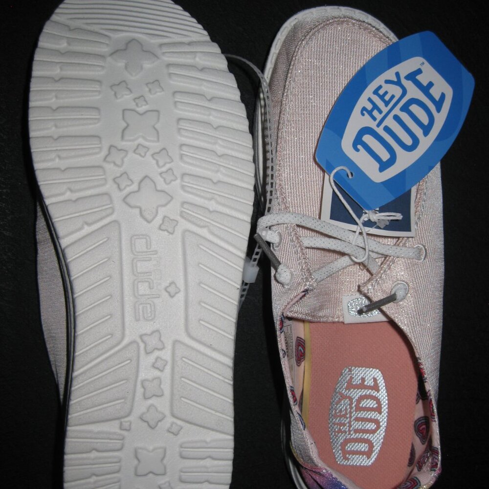 Hey Dude Women's Wendy Youth size 5/Eur 37/Silver & Pink Sparkle NEW rainbow